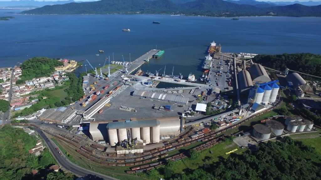 Foto panorâmica do porto de São Francisco do Sul em Santa Catarina